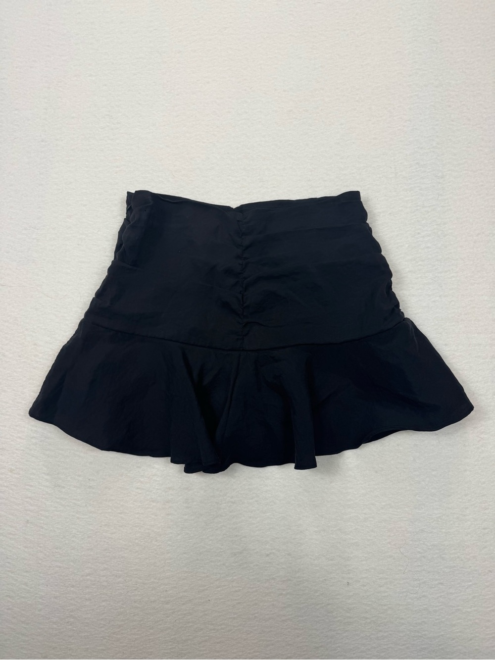 ZARA Black Ruched Center Drop Waist Ruffle Hem Mini Skirt Size Small